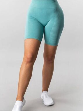 Alphalete Seamless Biker Shorts, Size S